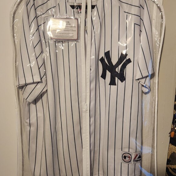 Autographed Yogi Berra New York Yankees Jersey with COA - Picture 6 of 12